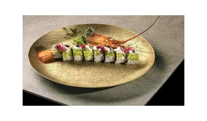 Iushi - oltre il sushi