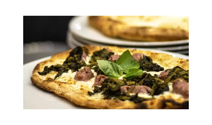 Basil Lounge Bar con Cucina e Pizzeria
