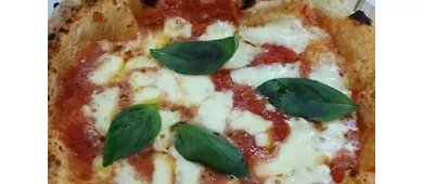 Basil Lounge Bar con Cucina e Pizzeria
