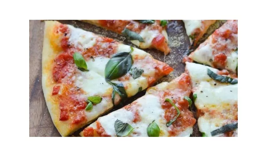 Basil Lounge Bar con Cucina e Pizzeria
