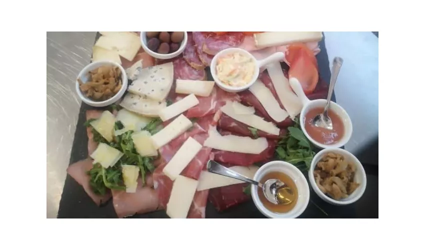 TOMA&TOMAIA bistrot e negozio di scarpe