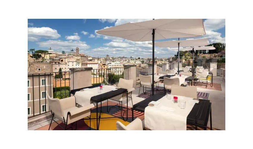 Rhinoceros Le Restau & RoofBar