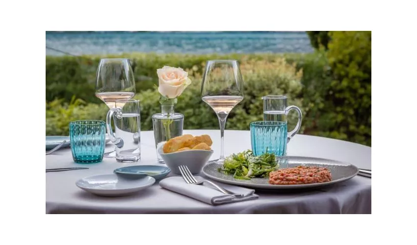 Zefiro, Taste, Poetry & Panorama