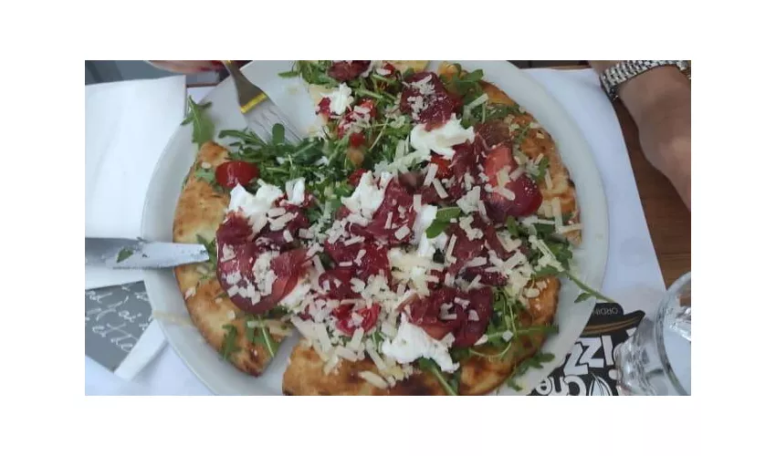 Pizzeria Che Pizza!