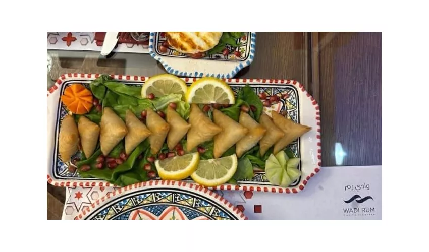 "Wadi Rum | Cucina Libanese ""La nostra cucina offre piatti autentici, con opzioni speciali per vegani e celiaci""."