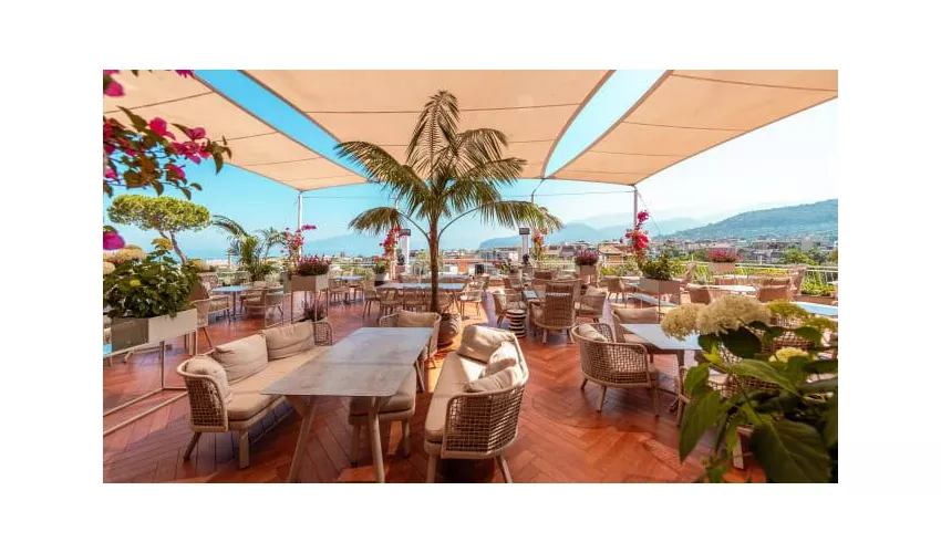 La Terrazza Lounge Bar