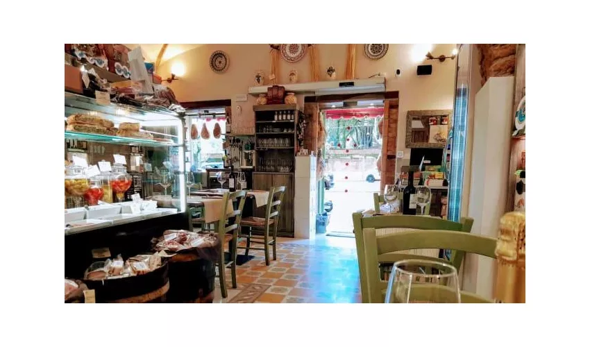 "Pizzic'Osteria Volpetti Bistrot ""Salumeria Storica dal 1870"""