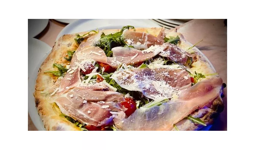 22 Pazzo Di Pizza