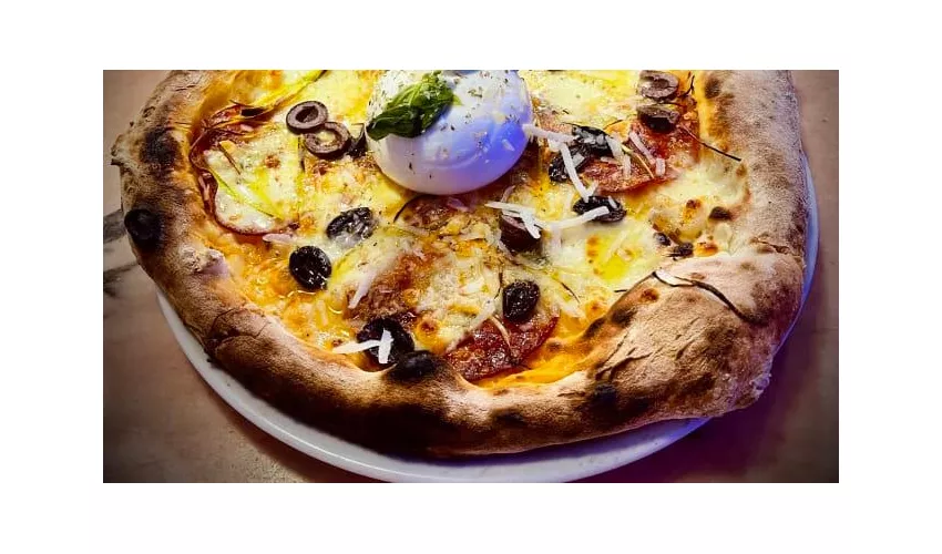 22 Pazzo Di Pizza