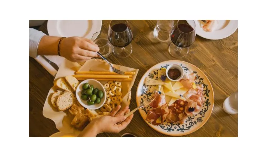 Era Convivial Cave Restaurant