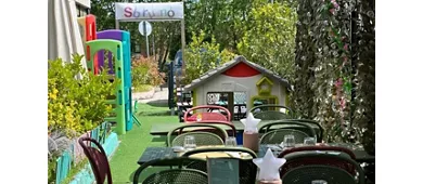 Pizza Family Sbirulino - Pizzeria con Area Gioco