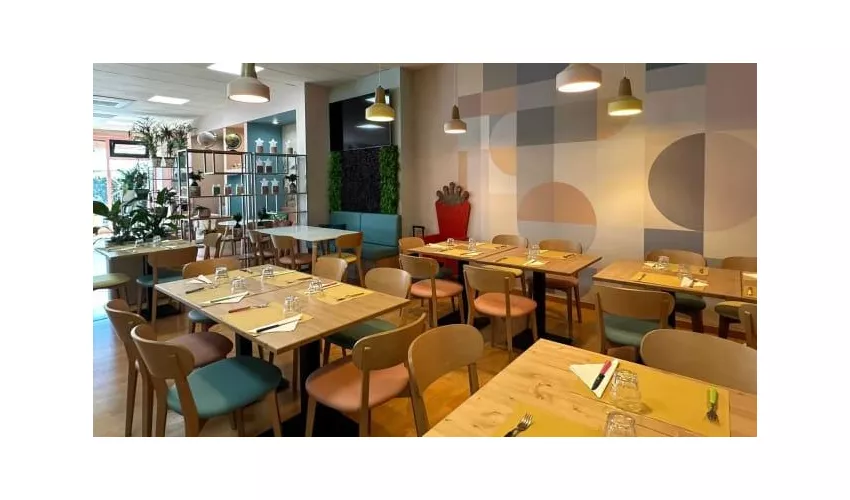 Pizza Family Sbirulino - Pizzeria con Area Gioco