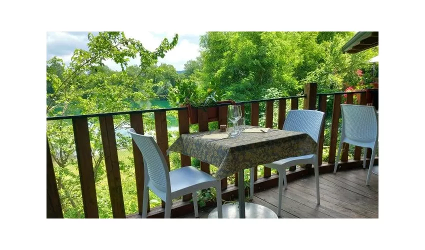 Dahlia bistrot sul lago