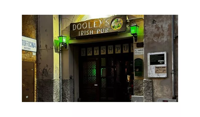 Dooley’s Irish Pub