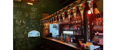 Dooley’s Irish Pub