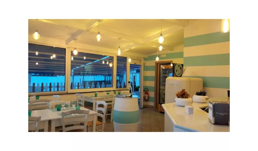 Pazziella Beach Bar & Restaurant