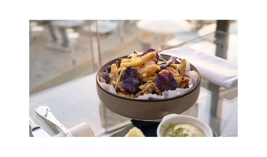 La Vela - Beach, Restaurant, Wellness