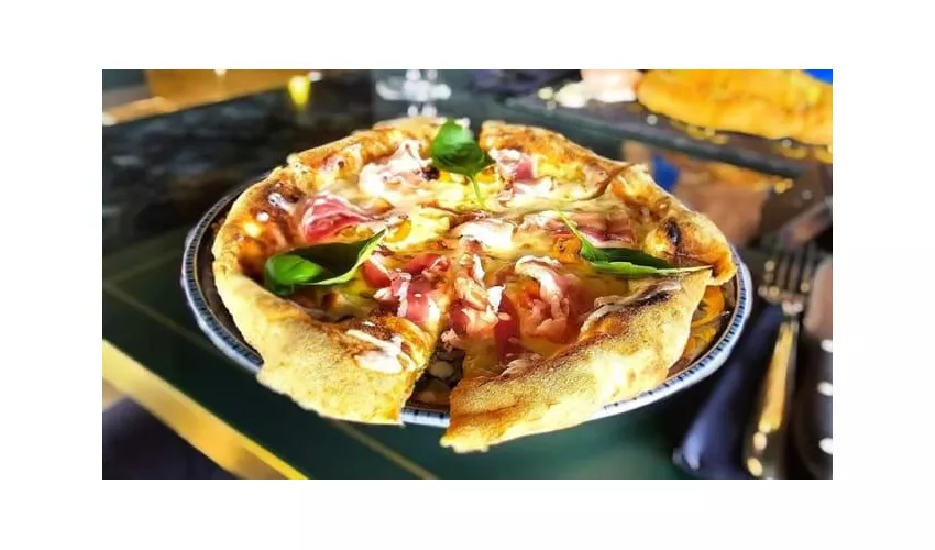 Da Vinci Lounge Pizza Gourmet