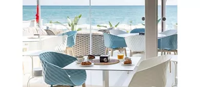White Beach Club by Arturo Neumann
