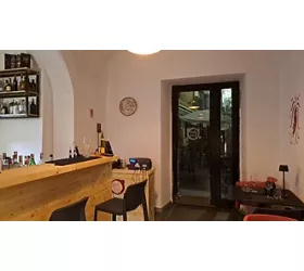Inside Wine - Art Wine Bar