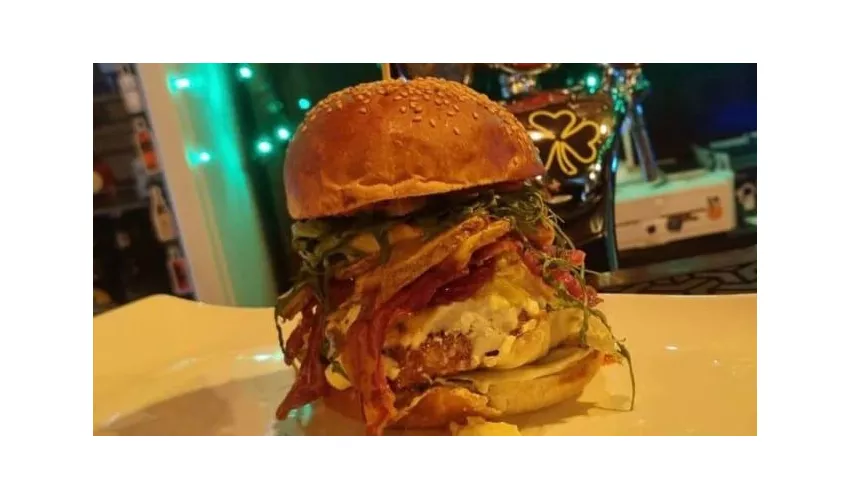 LA DAMA PUB