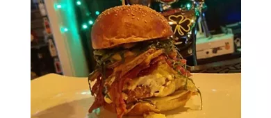 LA DAMA PUB