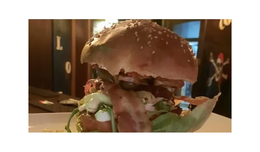 LA DAMA PUB