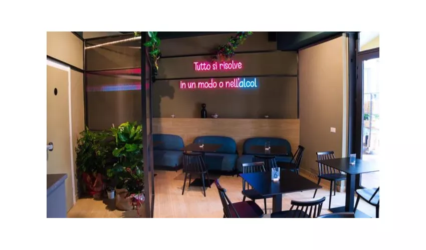 TAPE' FOOD AND DRINK