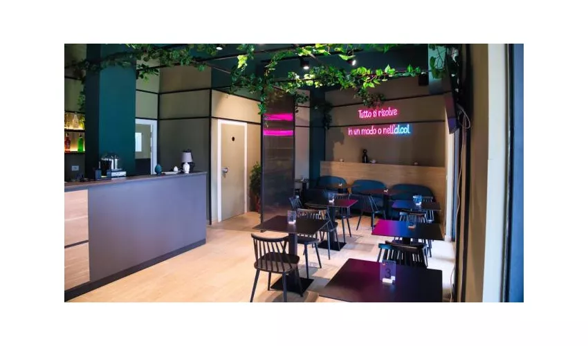 TAPE' FOOD AND DRINK