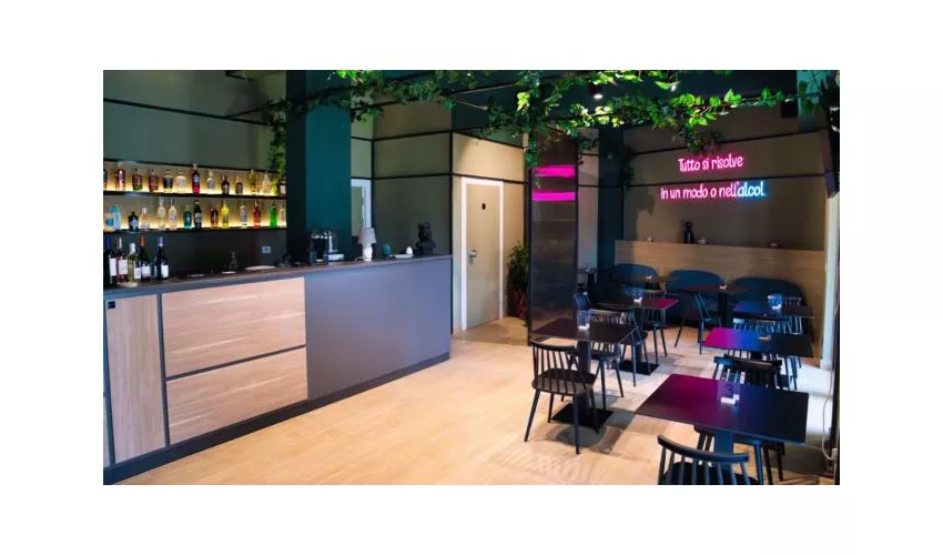 TAPE' FOOD AND DRINK