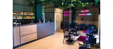 TAPE' FOOD AND DRINK