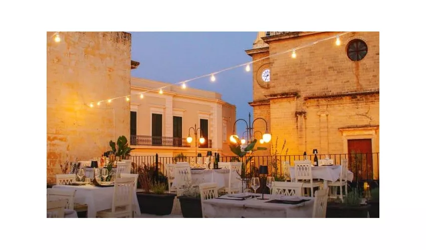 Plaza café restaurant