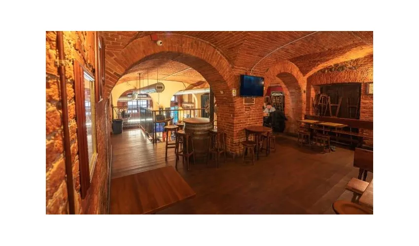 Jumping Jester Pub