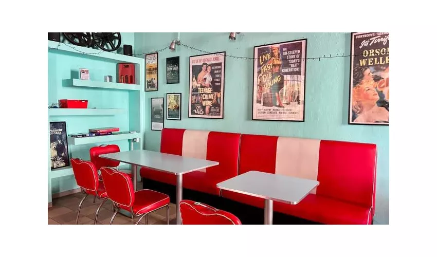 Lanteri Cinema Caffè