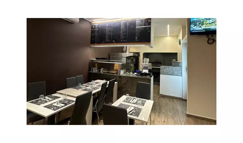 Pizzeria degli Artisti (Pizza Al Trancio)