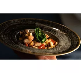 Lo Sfizio Bistro’ & Wine.