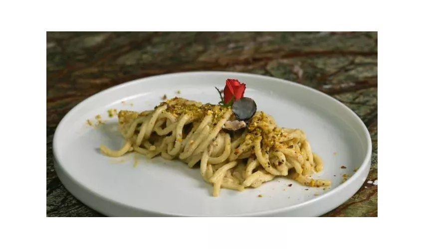 Runa Restaurant & Bar