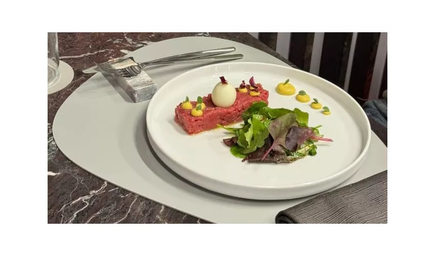 Runa Restaurant & Bar