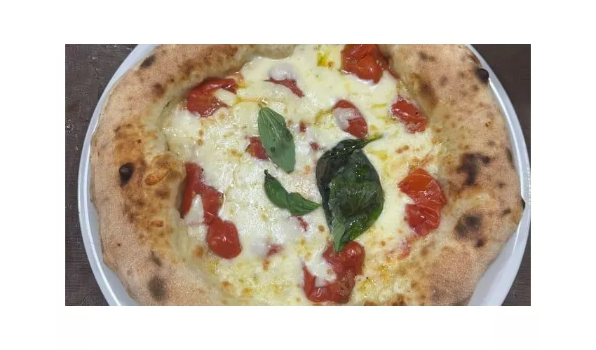 Lo Spuntino Del Ghiottone
