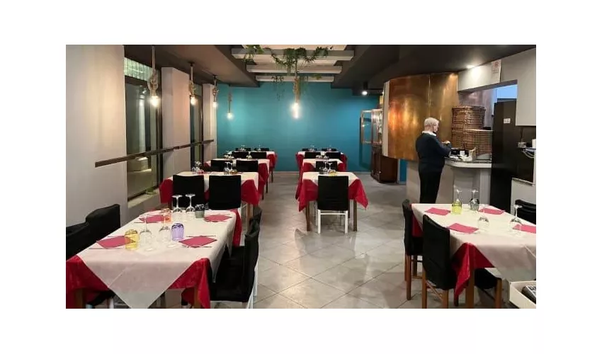 Pizzeria Columbus(forno a legna)