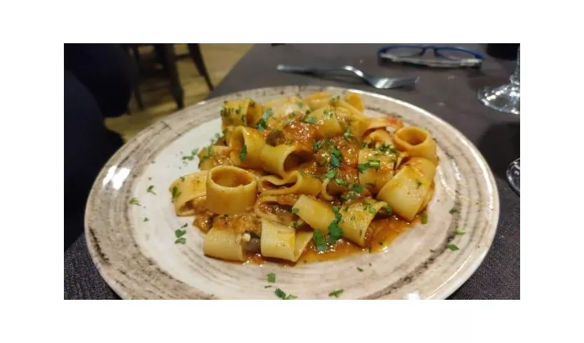 Maccarruni - Osteria, pizzeria, wine bar