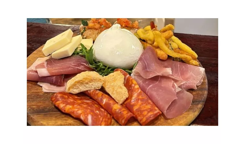 Maccarruni - Osteria, pizzeria, wine bar