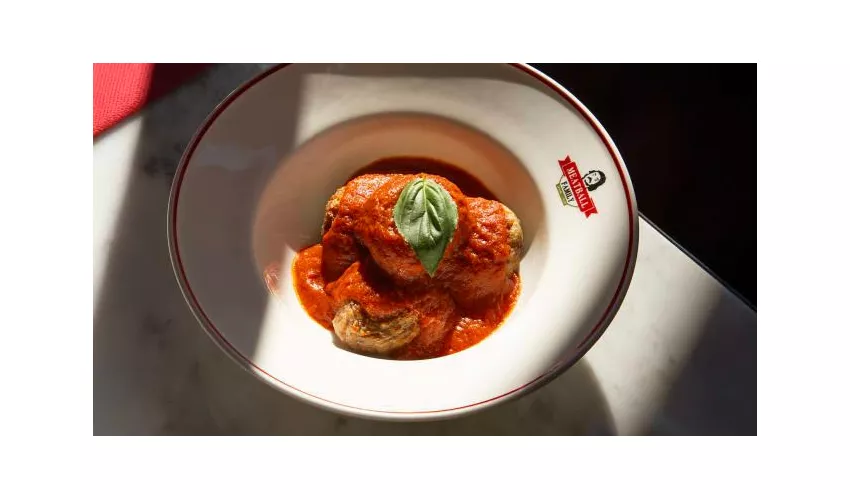 Meatball Family - Galleria Borromea