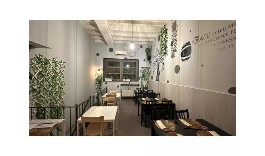 The Moon Bistrot