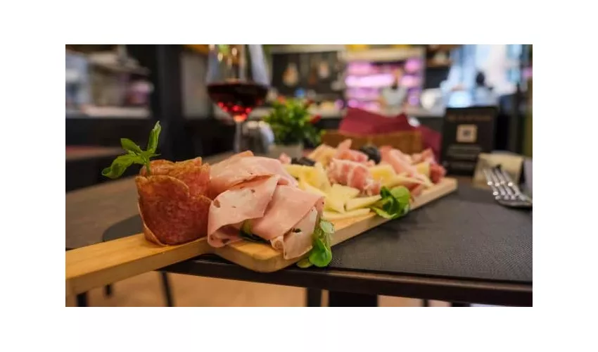 Mercato Maqueda Cucina Pizza e Vino