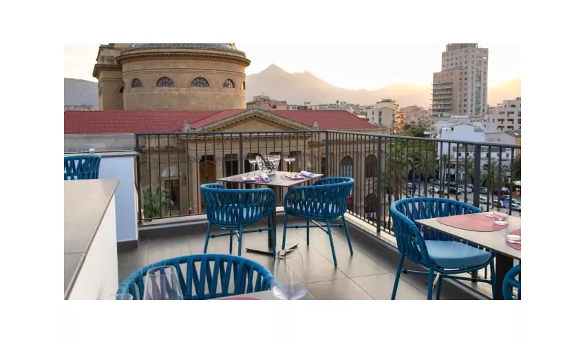 Doba restaurant and terrace