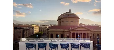 Doba restaurant and terrace