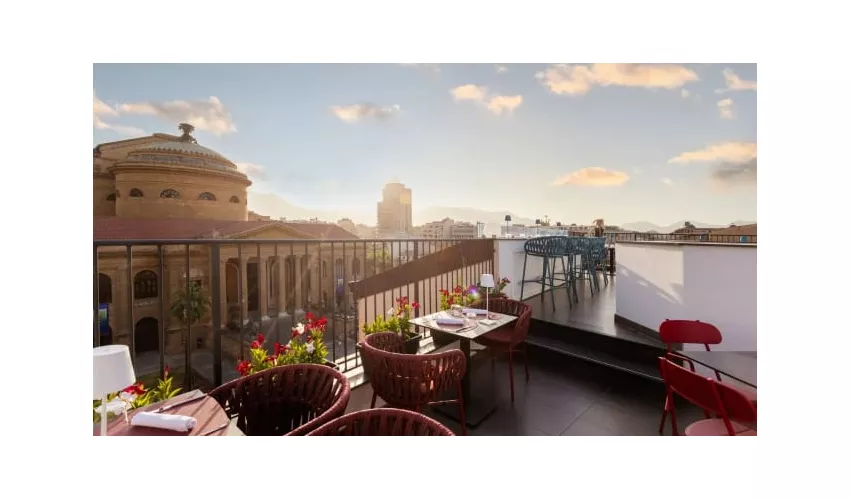 Doba restaurant and terrace