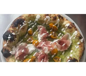 Pizzeria Love pizza
