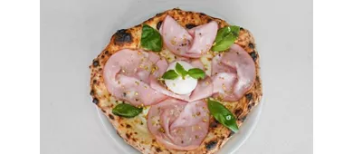 Pizzeria Love pizza
